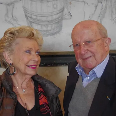 Konukevi Chateau Haut-sarpe *