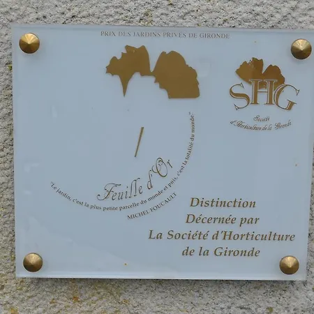 Chateau Haut-sarpe Konukevi *