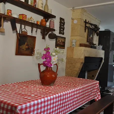 Konukevi Chateau Haut-sarpe