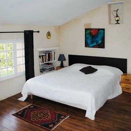 Chateau Haut-sarpe Konukevi *