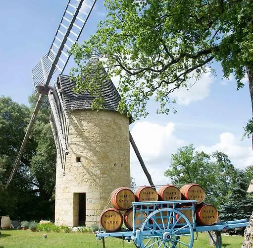 Chateau Haut-sarpe בית הארחה