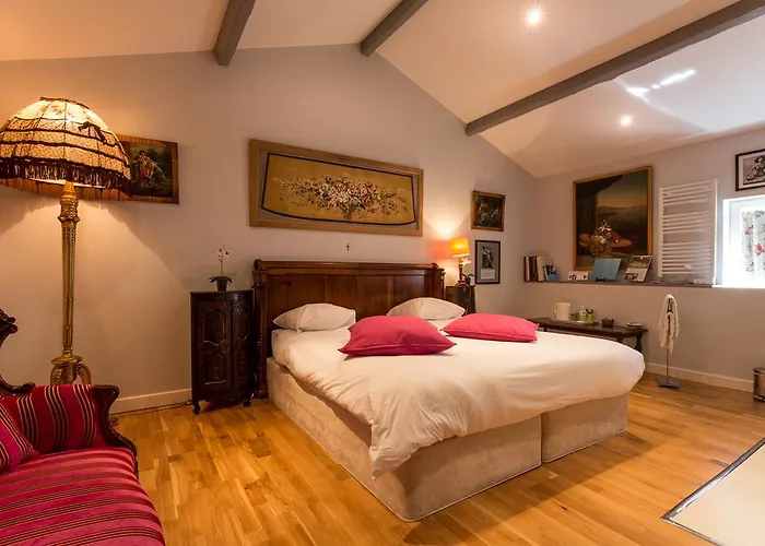 Chateau Haut-sarpe בית הארחה *