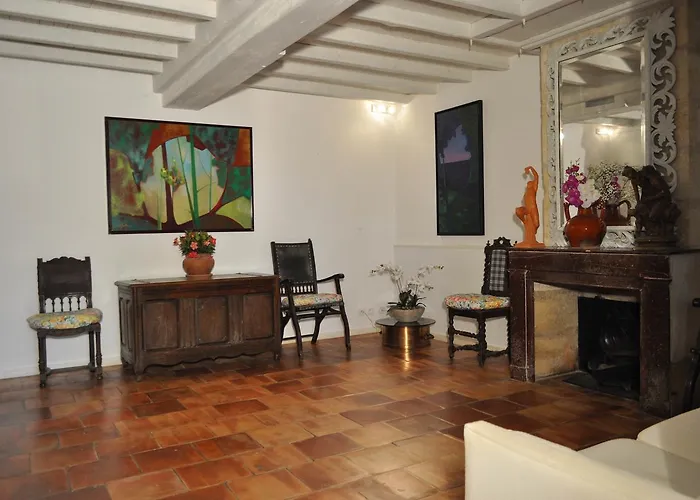 Chateau Haut-sarpe בית הארחה *